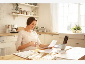Ilustracja artykułu wniosek o urlop macierzyński - wzór, jak go złożyć, na co zwrócić uwagę?
