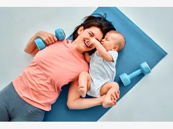 Ilustracja artykułu ćwiczenia na brzuch po ciąży - jak odzyskać płaski brzuch?