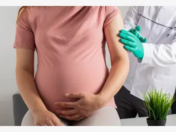 Ilustracja artykułu szczepionka na krztusiec w ciąży - położna wyjaśnia