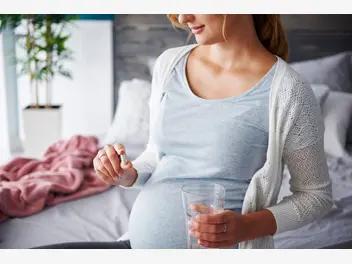 Ilustracja artykułu kwas foliowy w ciąży - jak go brać? położna wyjaśnia