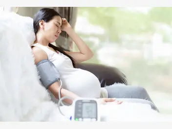 Ilustracja artykułu zawroty głowy w ciąży - położna zdradza przyczyny i sposoby