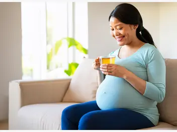 Ilustracja artykułu rumianek w ciąży - położna radzi, jak i kiedy go stosować