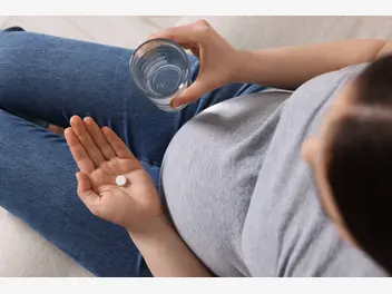 Ilustracja artykułu wapń w ciąży - czy można go bezpiecznie stosować?