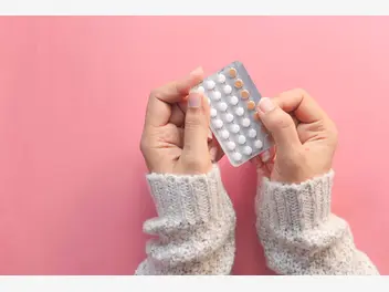 Ilustracja artykułu tabletki antykoncepcyjne a ciąża - czy można zajść w ciążę na tabletkach?