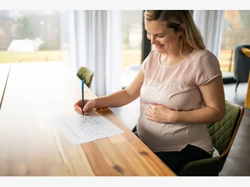 Ilustracja artykułu ile dni trwa ciąża i jak obliczyć termin porodu? położna wyjaśnia