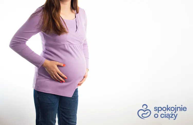 Kobieta w zaawansowanej ciąży a także wzdęcia w ciąży krok po kroku