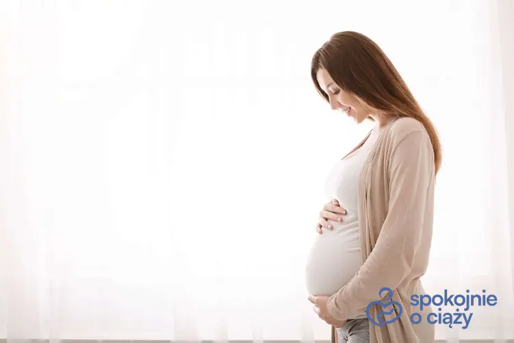 Kobieta w ciąży, dlaczego ten widok w naszym kraju staje się coraz rzadszy?