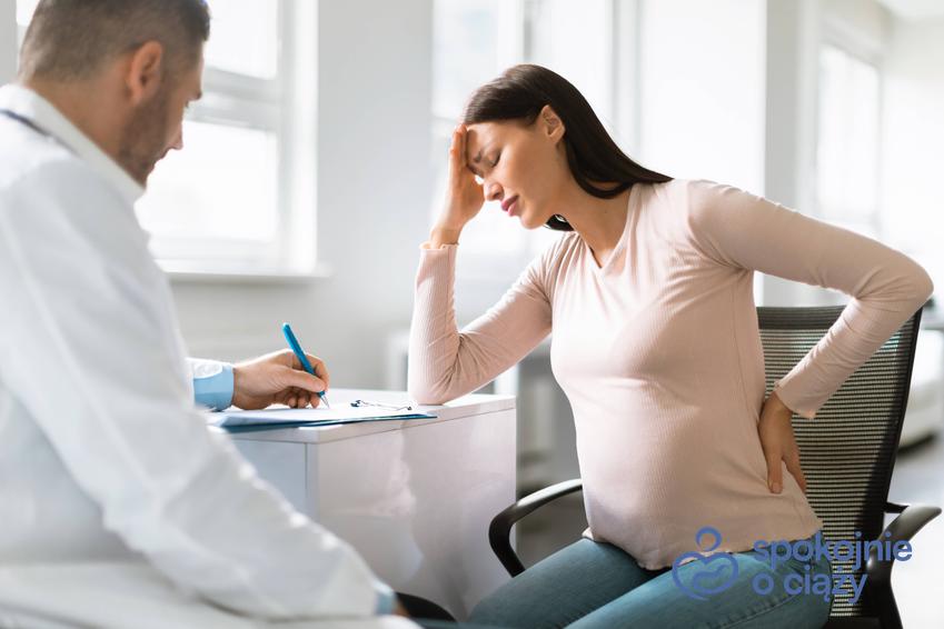 Kobieta w zaawansowanej ciąży podczas wizyty u lekarza, a także półpasiec w ciąży i sposoby leczenia tej choroby wirusowej