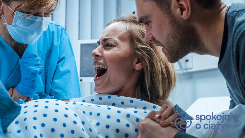 Kobieta w czasie porodu wykonująca parcie z krzykiem, a także czym jest vacuum w czasie porodu
