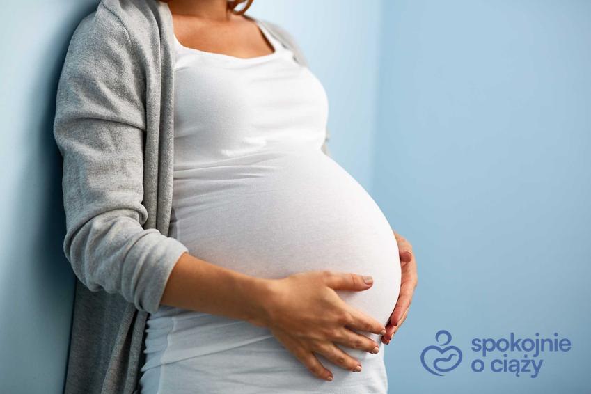 Kobieta w zaawansowanej ciąży, a także informacje, do jakiego wieku można zajść w ciążę