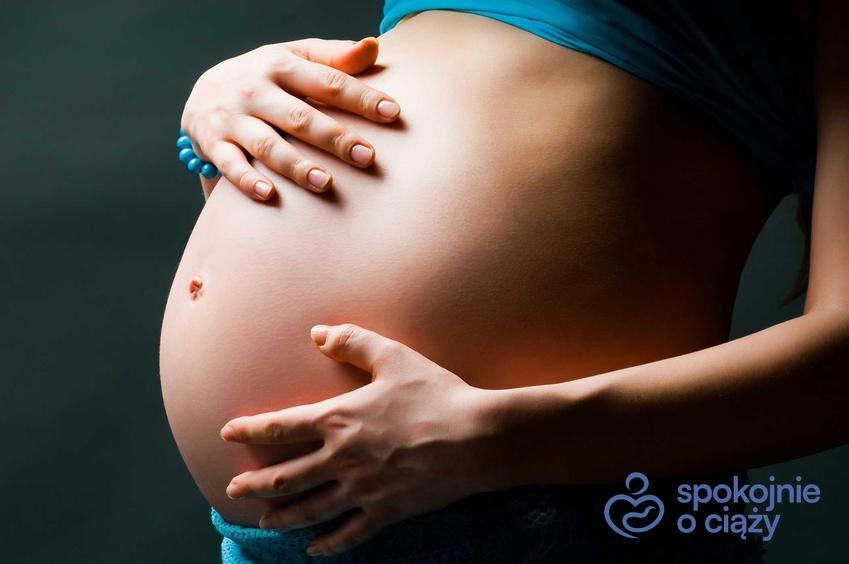 Kobieta w ósmym miesiącu ciąży, a także 8 miesiąc ciąży i jego dolegliwości, informacje