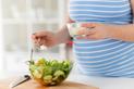Ser feta w ciąży – czy można go bezpiecznie jeść w ciąży?