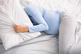 Spanie na brzuchu w ciąży - czy to bezpieczne dla dziecka?