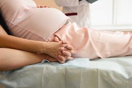 Jak przebiega poród naturalny – położna opowiada krok po kroku